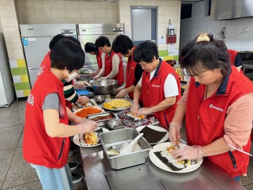 한국건강관리협회 대전충남지부 메디체크어머니봉사단, 정림원서 김밥 만들기 외 봉사활동 진행