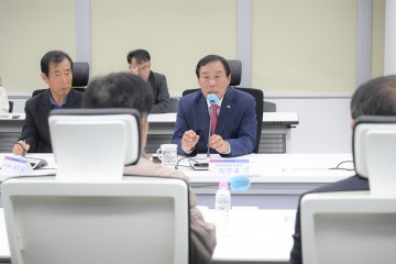 최민호 세종시장, 화훼·조경수 농가와 허심탄회 대화