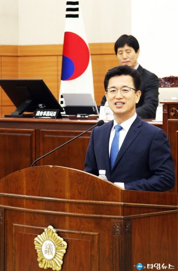 허태정 유성구청장, 저는 12일 물러납니다!
